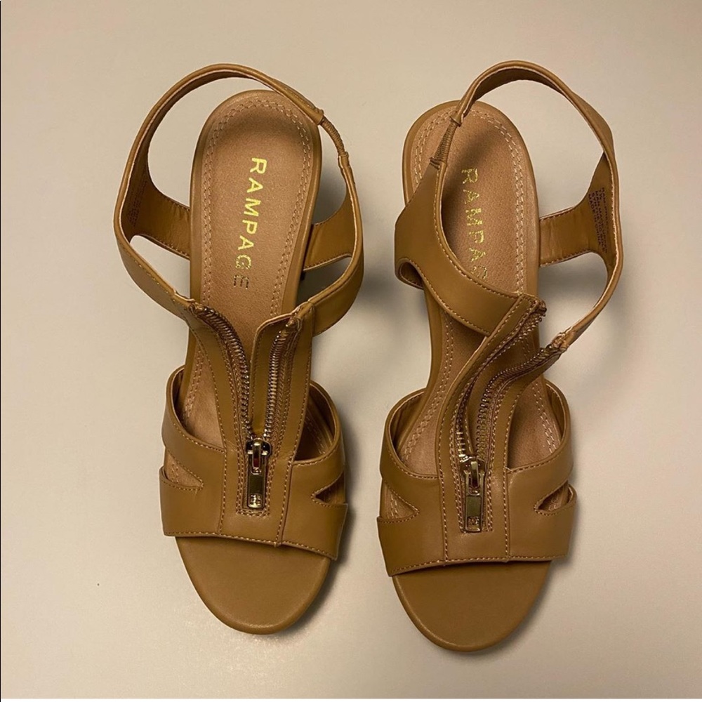 Women’s shoes